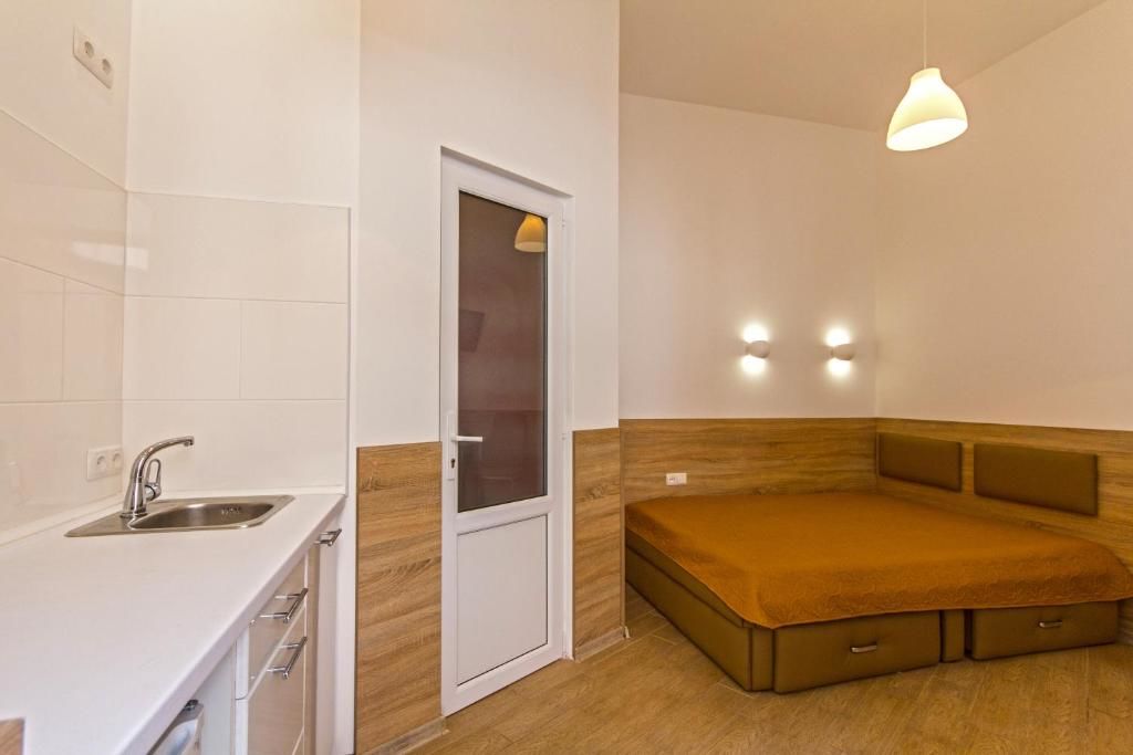 Апартаменты Mini Smart Apartments on Shpytalna 13- Economy Apartment Львов